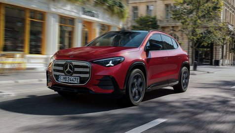 Mercedes-Benz präsentierte am 29. Juli 2026 den komplett neuen GLA. Das beliebte Kompakt-SUV zeigt sich sportlicher, digitaler und vielseitiger denn je. Mit einer elektrischen Reichweite von bis zu 657 Kilometern1&nbsp;, modernster 800-Volt-Ladetechnik, einem vollständig neuen Interieur und intelligenten KI-Funktionen setzt der neue GLA neue Maßstäbe in seinem Segment.
Markantes Design mit neuer Lichtsignatur.
Der neue GLA tritt selbstbewusster auf als je zuvor. Eine flachere Silhouette, ein längerer Radstand und der erstmals im Kompaktsegment verfügbare beleuchtete ikonische Grill sorgen für einen unverwechselbaren Auftritt. Neue Ausstattungslinien und Individualisierungsmöglichkeiten ermöglichen einen Auftritt ganz nach persönlichem Stil.
 Vollelektrisch und alltagstauglich.
Zum Marktstart stehen drei vollelektrische Varianten zur Wahl:
 	GLA 200 elektrisch 	GLA 250+ elektrisch 	GLA 350 4MATIC elektrisch 
Mit bis zu 657 Kilometern Reichweite (WLTP) eignet sich der neue GLA sowohl für den täglichen Arbeitsweg als auch für ausgedehnte Reisen. Dank 800-Volt-Technologie können innerhalb von nur zehn Minuten bis zu 270 Kilometer Reichweite4 nachgeladen werden.
 Intelligenter denn je.
Das neue Mercedes-Benz Betriebssystem MB.OS bildet die Grundlage für zahlreiche digitale Innovationen. Herzstück ist der neue MBUX Virtual Assistant mit generativer KI.&nbsp;Dieser ermöglicht natürliche Gespräche, merkt sich Inhalte aus laufenden Unterhaltungen und hilft bei Navigation, Alltagsthemen oder der Suche nach Ladestationen und Parkplätzen.
 Mehr Raum für Alltag und Freizeit.
Der neue GLA bietet mehr Platz für Fahrer, Passagiere und Gepäck. Der Kofferraum wächst auf bis zu 410 Liter, bei umgeklappter Rückbank stehen bis zu 1.400 Liter Ladevolumen zur Verfügung. Als vollelektrisches Modell verfügt der GLA zusätzlich über einen 107 Liter großen Frunk.
Der neue Mercedes-Benz GLA kann ab sofort bei uns bestellt werden zu Preisen ab 40.840 Euro exkl. MwSt.2&nbsp;/ 48.599,60 Euro inkl. MwSt.3
Gerne informieren wir Sie persönlich über Modelle, Ausstattungen und Verfügbarkeiten.  GLA entdecken
Zu den aktuellen Angeboten
Jetzt unverbindlich anfragen&nbsp;
 Mercedes‑Benz GLA 200 elektrisch | Energieverbrauch kombiniert: 17,0–14,8 kWh/100 km | CO₂-Emissionen kombiniert: 0 g/km | CO₂-Klasse: A* Mercedes‑Benz GLA 250+ elektrisch | Energieverbrauch kombiniert: 17,4–15,1 kWh/100 km | CO₂-Emissionen kombiniert: 0 g/km | CO₂-Klasse: A* Mercedes‑Benz GLA 350 4MATIC elektrisch | Energieverbrauch kombiniert: 17,6–15,1 kWh/100 km | CO₂-Emissionen kombiniert: 0 g/km | CO₂-Klasse: A*
1Die tatsächliche Reichweite hängt von zahlreichen Faktoren wie insbesondere der individuellen Fahrweise, Umgebungsbedingungen, dem Alterungsprozess der Batterie, Nebenverbrauchern, wie beispielsweise der Klimatisierung, Sonderausstattungen, Bereifung, Zuladung, dem Streckenprofil ab und kann daher vom angegebenen WLTP Wert abweichen. 2Kaufpreis in Deutschland ohne Mehrwertsteuer, zuzüglich Überführungskosten bzw. Kosten für Werksabholung. 3Kaufpreis in Deutschland einschließlich Mehrwertsteuer, zuzüglich Überführungskosten bzw. Kosten für Werksabholung&nbsp; 4Die angegebene Ladezeit wurde unter Nutzung der maximalen DC Ladeleistung gemäß ISO/SAE 12906 unter den dort beschriebenen Bedingungen ermittelt.&nbsp; *Die angegebenen Werte wurden nach dem vorgeschriebenen Messverfahren WLTP (Worldwide harmonised Light-duty vehicles Test Procedures) ermittelt. Der Energieverbrauch und der CO₂-Ausstoß eines Pkw sind nicht nur von der effizienten Ausnutzung des Kraftstoffs bzw. des jeweiligen Energieträgers durch den Pkw, sondern auch vom Fahrstil und anderen nichttechnischen Faktoren abhängig.