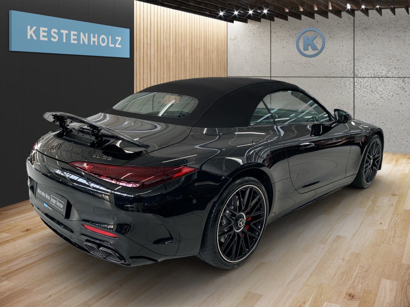 Ausstattungslinien und -Pakete:  AMG Aerodynamik-Paket,   AMG Night-Paket:  AMG Night-Paket II,   ENERGIZING Paket Plus,   Fahrassistenz-Paket:  Laderaum-Paket,   Memory-Paket:  Park-Paket mit Rückfahrkamera:  Premium Plus,   Spiegel-Paket:  USB-Paket PlusExterieur:  53,3 cm (21") AMG Schmiederäder im 10-Doppelspeichen-Design,   AIRPANEL,   AMG Einstiegsleisten mit "AMG" Schriftzug, beleuchtet und mit Wechselcover,   AMG Lichtinszenierung,   AMG Ride Control Fahrwerk:  Außenspiegel elektrisch anklappbar:  Bremssattel rot lackiert,   Designschlüssel mit Chromapplikationen,   DIGITAL LIGHT mit Projektionsfunktion,   Fahrzeug mit Linkslenkung,   Hintere Sensoren für Spurhalte-Assistent,   Identifikationsschild mit VIN-Nummer,   MAGIC VISION CONTROL,   Motor-Restwärmenutzung,   Motorsound-System (AMG Real Performance Sound),   Produktschutz Teilschutz,   Projektionsfunktion für Linien,   Radgroesse 21" Mischbereifung Variante 1 AMG,   Scheinwerfer und Heckleuchten abgedunkelt,   Schwarz lackierte Kühlerlamellen,   SPEED- + LOADINDEX 103Y XL + 104Y XL,   Steuer-Code - Funktion GSR-ISA,   Steuercode Demo Car,   Steuercode Demo Car MIG,   Steuercode Umstellung WLTP mit RDE,   Stoffverdeck schwarz:  Typkennzeichen auf Heckdeckel und Kotflügeln in Hochglanzschwarz,   Vorrüstung für Projektionsfunktion Animationen,   Vorrüstung für Projektionsfunktion SymboleInterieur:  Ambientebeleuchtung:  AMG Lenkradtasten,   AMG Performance Lenkrad in Leder Nappa / Mikrofaser MICROCUT,   AMG Zierelemente Carbon,   Automatische Restkofferraum-Abtrennung,   Bedienungsanleitung und Serviceinformation - deutsch,   Beifahrersitz mit Gewichtserkennung,   Cupholder,   Headbags im Fond,   Innenhimmel Stoff schwarz,   Klimatisierungsautomatik Thermotronic:  LEDER / NAPPA / SEMIANILIN,   Multikontursitze für Fahrer und Beifahrer,   Sonnenblende ausziehbar,   Steckdose im KofferraumMultimedia:  Android Auto:  Apple CarPlay:  Burmester® Surround-Soundsystem:  Digitales Radio:  Erweiterte Funktionen MBUX:  Fahrerdisplay,   Festplatten-Navigation:  Head-Up Display:  Headunit Länderset für ECE (NTG 7),   Kabelloses Ladesystem für mobile Endgeräte vorn:  Kommunikationsmodul (LTE) für die Nutzung von Digitalen Extras,   MBUX Augmented Reality für Navigation:  MBUX Multimediasystem:  MBUX Navigation Premium,   Mercedes-Benz Notrufsystem:  Remote Services Premium,   Smartphone Integration:  Soundpersonalisierung,   Sprache Kombiinstrument - deutsch,   Techn. Kommunikationsmodulvariante für ECE,   Vorrüstung für digitalen Fahrzeugschlüssel für Smartphone,   Vorrüstung für digitales Radio:  Vorrüstung für MBUX Entertainment Plus,   Vorrüstung für Navigationsdienste,   Vorrüstung Live Traffic Information:  Zentraldisplay:Komfort und Umwelt:  360°-Kamera:  Adaptiver Fernlicht-Assistent Plus:  Airscarf:  Aktiver Geschwindigkeitslimit-Assistent:  Aktiver Park-Assistent:  Aktiver Spurhalte-Assistent:  Aktiver Spurwechselassistent,   AMG SPEEDSHIFT MCT 9G,   Ausweichunterstützung (Ausweichassistent),   Erweitertes automatisches Wiederanfahren im Stau,   Fahrassistenz-System: Rettungsgassen-Assistent,   Gepäckraumklappen-Fernschließung,   Hands-Free Access,   Hinterachslenkung:  i-Size Kindersitzbefestigung Beifahrersitz,   Innen- und Außenspiegel automatisch abblendend,   ISOFIX Kindersitzverankerungen:  KEYLESS-GO mit flächenbündigen Türgriffen,   KEYLESS-GO Start-Funktion:  Kraftstofftanksystem für EU6d-Norm:  Lenkradheizung:  MBUX Interieur-Assistent,   Nothalt-Assistent mit Hands-off Spurwechsel Software,   Passive Personenanwesenheitserinnerung,   Sitzklimatisierung für Fahrer und Beifahrer:  Streckenbasierte Geschwindigkeitsanpassung,   Verkehrszeichen-Assistent:Sicherheit:  Aktiver Abstands-Assistent DISTRONIC:  AMG Hochleistungs- Verbundbremsanlage,   Deaktivierung Schließrückmeldung über Fanfare,   Distronic Plus Querunterstützung (DTR+Q),   Einbruch- und Diebstahlwarnanlage mit Vorrüstung für Kollisionserkennung:  Fingerabdrucksensor,   Fond-Sicherheitsgurt mit Gurtkraftbegrenzer,   Fondgurt-Statusanzeige im Instrumenten-Display,   GUARD 360° Fahrzeugschutz Plus,   Innenraumabsicherung,   PRE-SAFE ® -System:  Rating Länderset EURO-NCAP,   Reifendruckkontrolle (RDK):  Sidebags:  Vorrüstung für GUARD 360° ServicesWeiteres:  AMG-FAHRZEUG-BAUMUSTER PERFORMANCE/HIGH,   COLDEND TECHNIK TYP 0,   CONTROL CODE WLTP 3RD ACT,   HOTEND TECHNIK TYP II-A,   Kältemittel 1234yf.